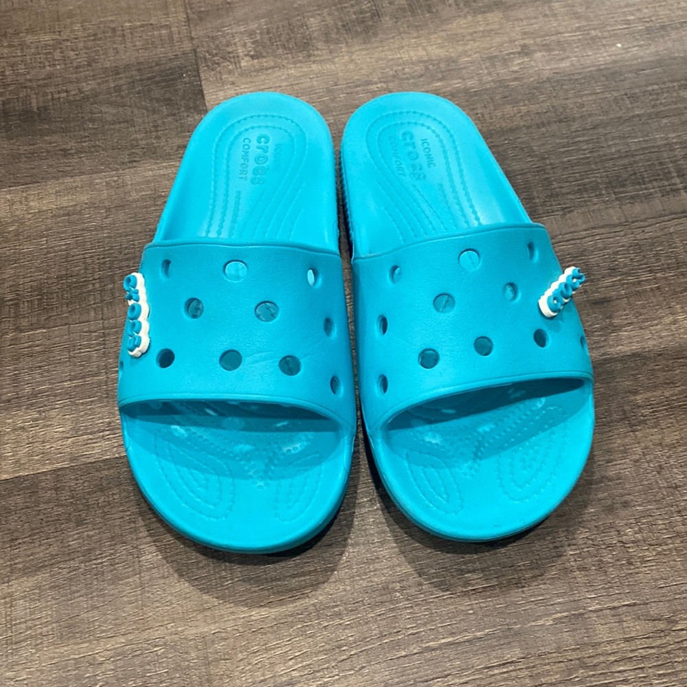 Crocs slides blue